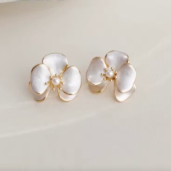 Anthro Red Blue Enamel Pansy Flower Stud Earrings Women Five Petals Crystal Pin - Picture 2 of 16